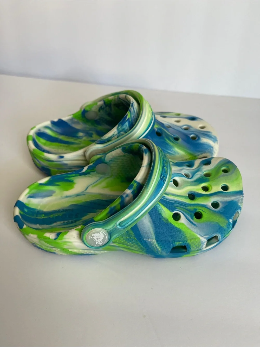 Green blue white crocs shoes kids 11 - Picture 1 of 5